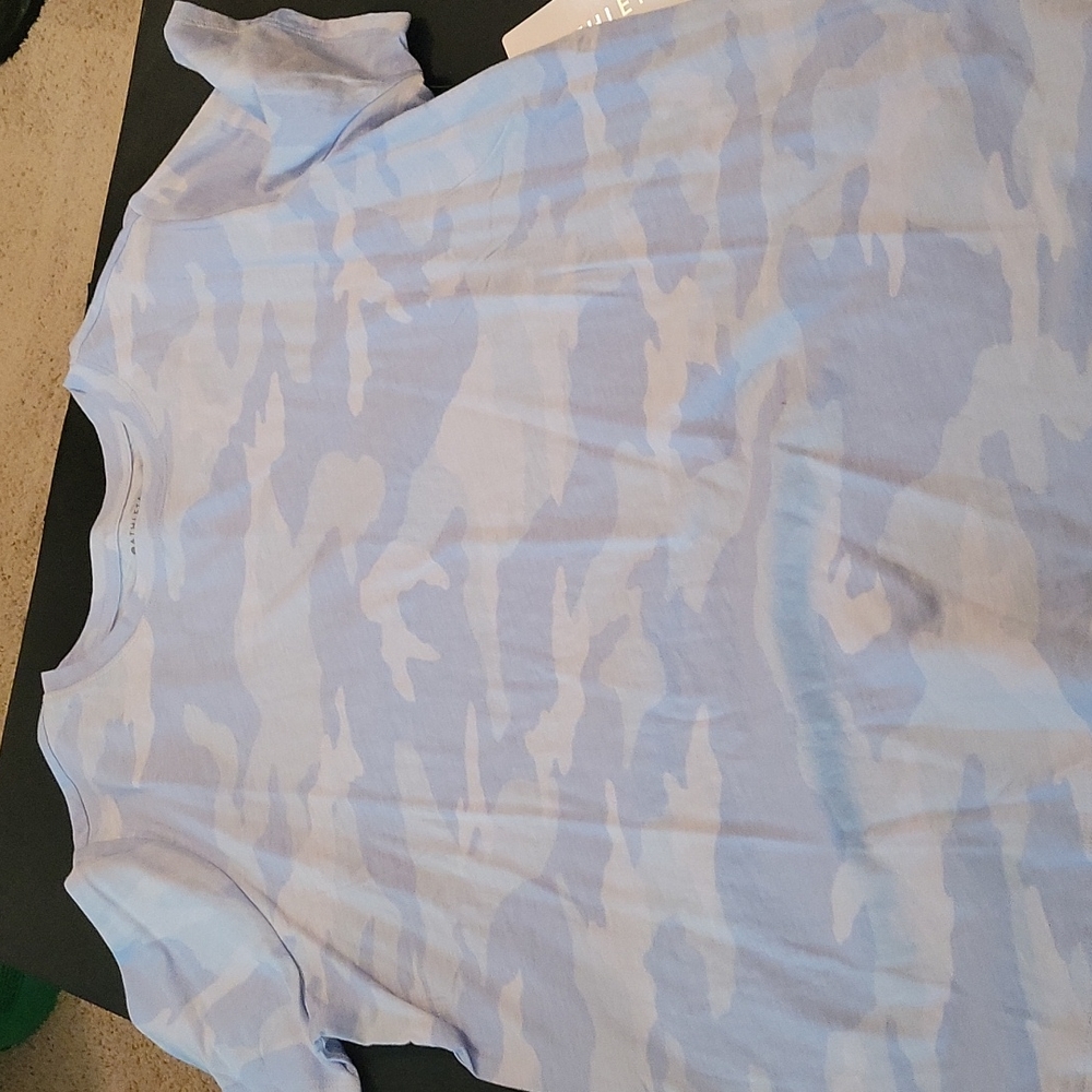 Athleta shirt